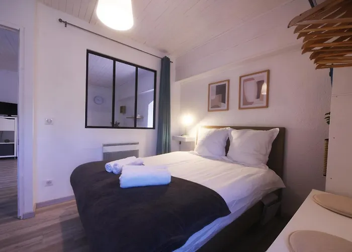 Cabana & Entre 2 Lacs / Residence Montfort